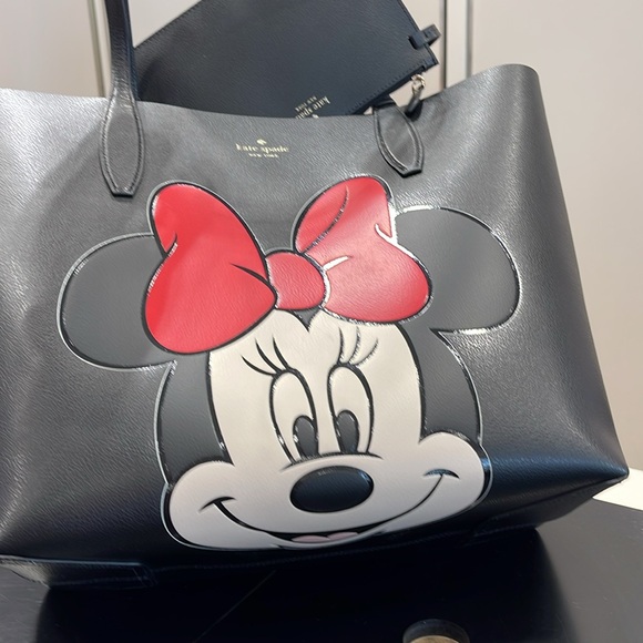 Disney X Kate Spade New York Reversible Minnie Large Tote
NWT 
Authentic - Picture 3 of 16